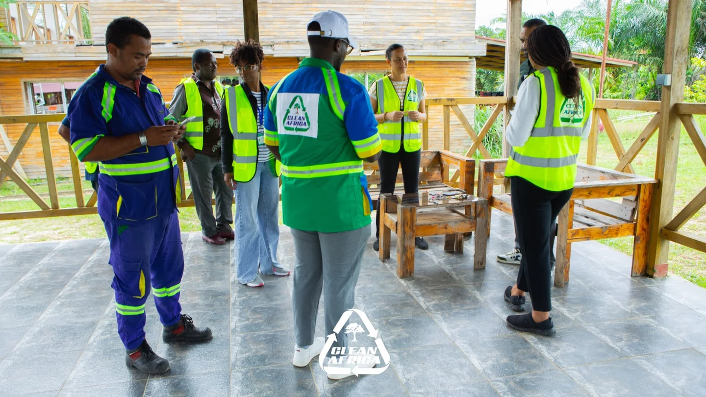 La Directrice Générale de Clean Africa en visite à Ndossi Village